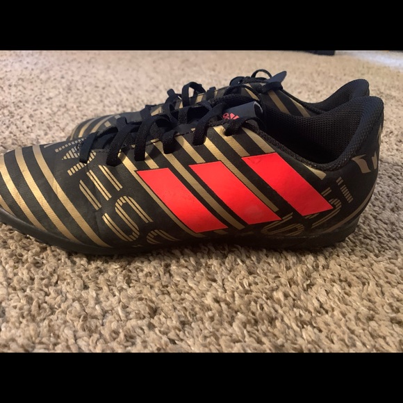 Boys Adidas Nemeziz Messi cleats - Size 6 - Picture 3 of 6